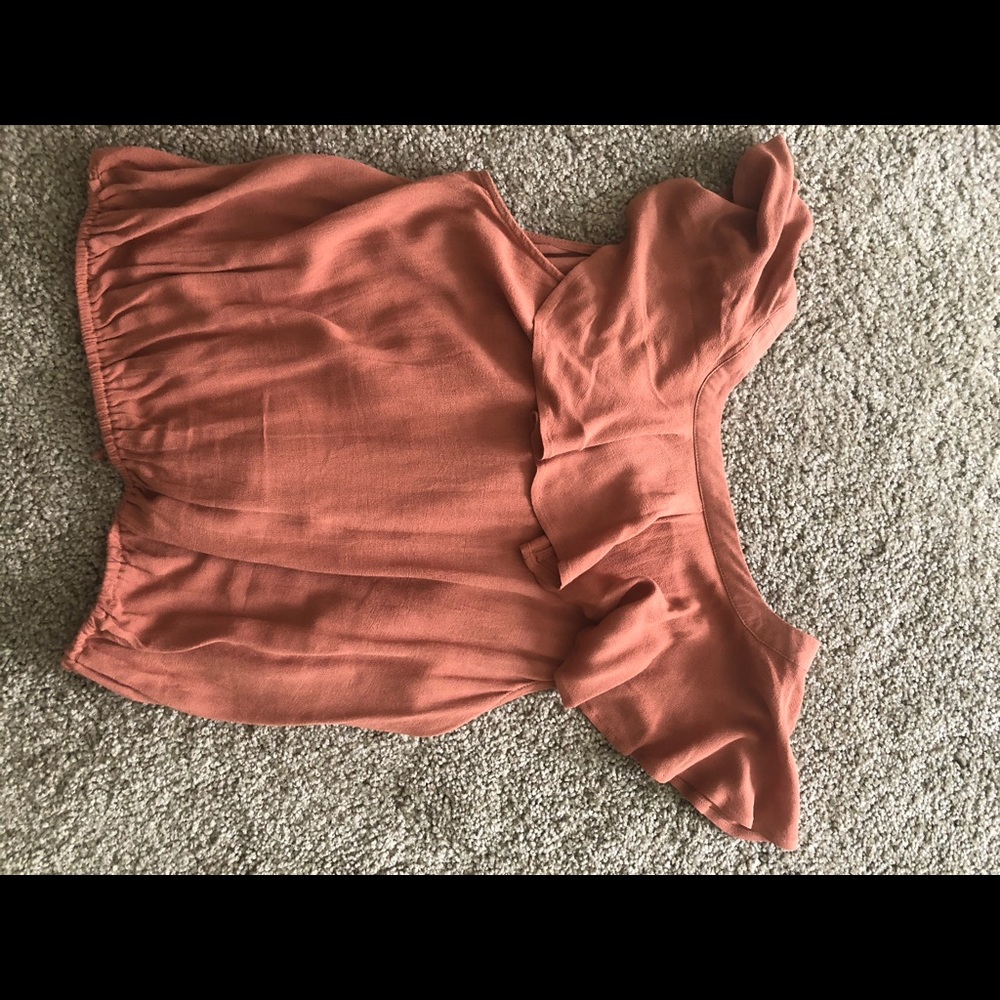Tops - Picture 2 of 3